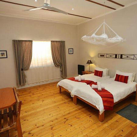 Bahnhof Hotel Aus Eksteriør billede