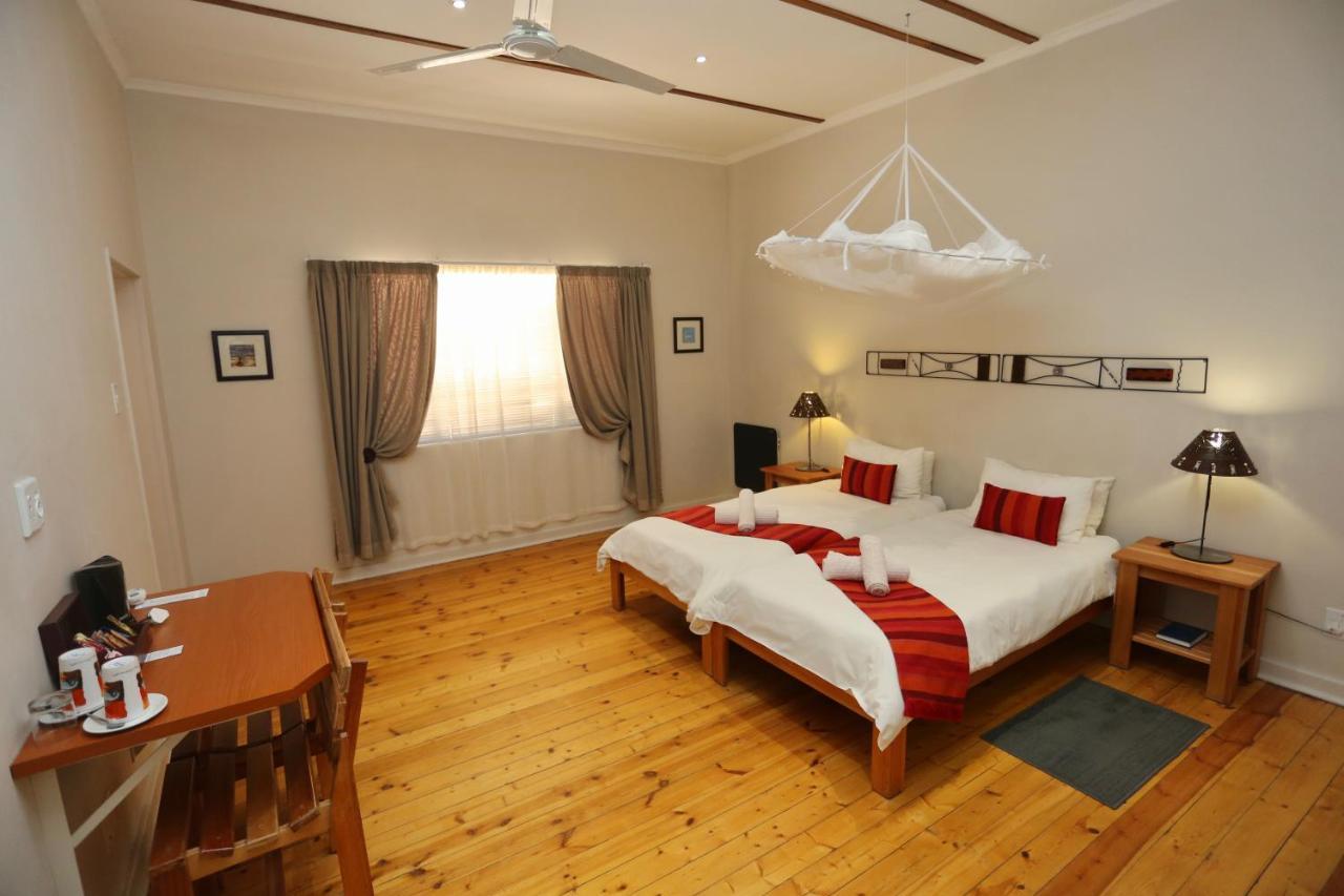 Bahnhof Hotel Aus Eksteriør billede
